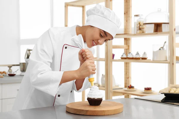 Who is a Pastry Chef? How to become one!