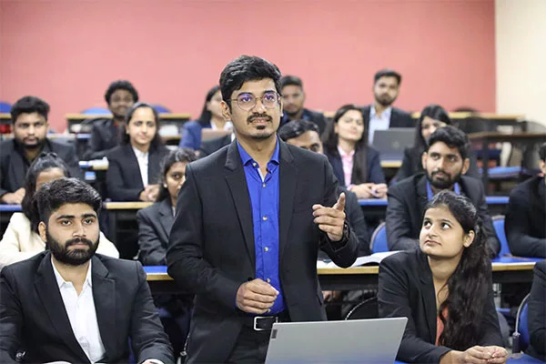 PGDM - MBA vs PGDM: What to Choose in 2021?